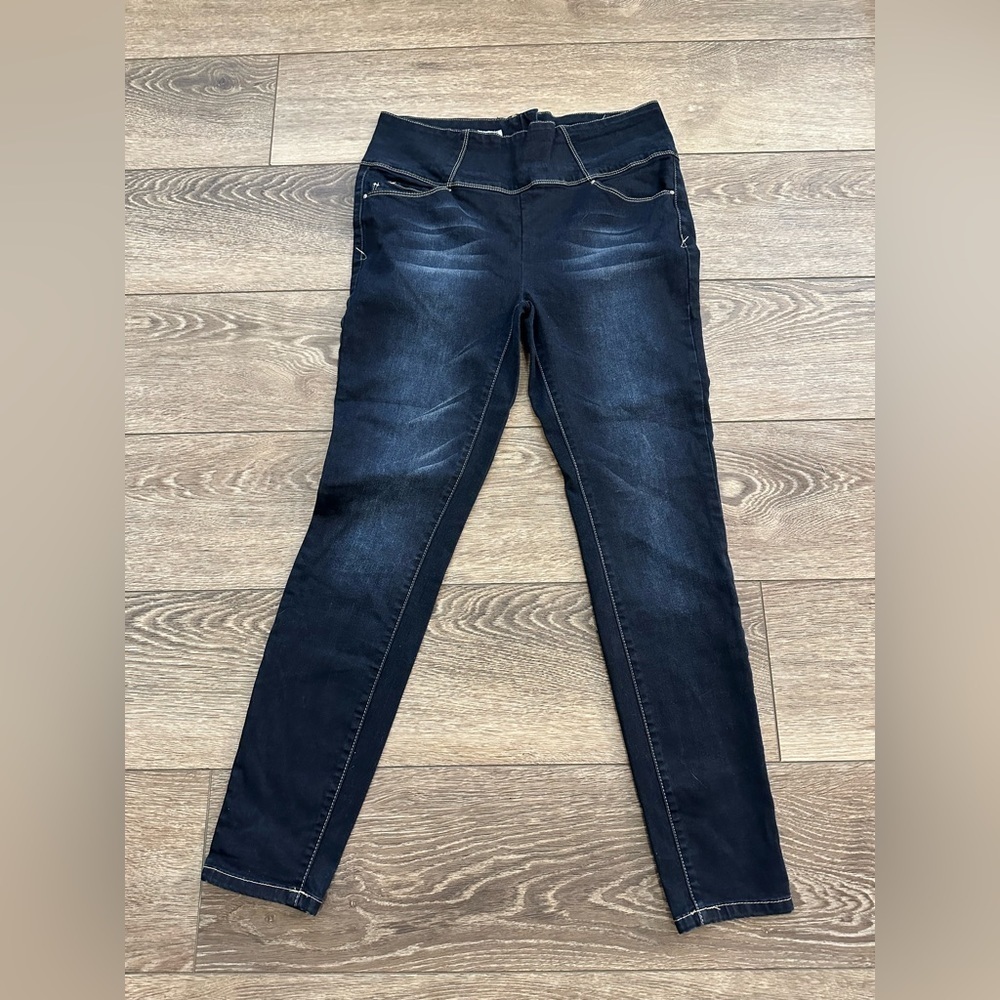 YMI wanna better  shape dark wash jeans EUC SZ 13 back zip skinny high waist